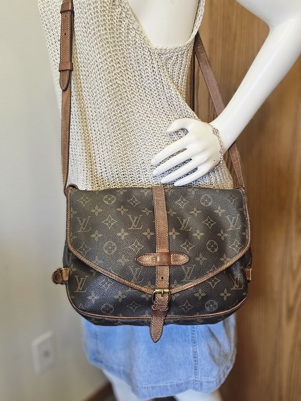 Louis Vuitton Saumur 30 - Picture 13 of 16